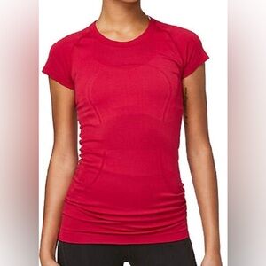 Lulu swiftly tech top